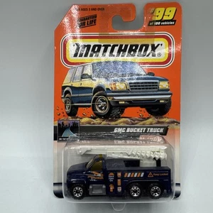 GMC Bucket Truck Blue 2000 Matchbox New Sealed - Picture 1 of 3