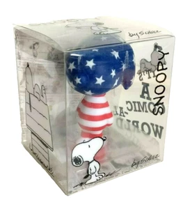 Peanuts Snoopy It's A Comical World 3" Vinyl Figur - Born In The USA - Bild 1 von 3