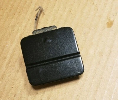 04-10 Cubierta de remolque parachoques trasero negro BMW 525i E60 sedán P# 5112 7033711-08  Foto 1 de 4