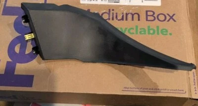 GM NOS WHEEL HOUSE LINER 84709301/617058453 - Image 1 of 2