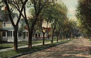 Houston Street Looking West Manhattan Kansas KS Postcard - Picture 1 of 2