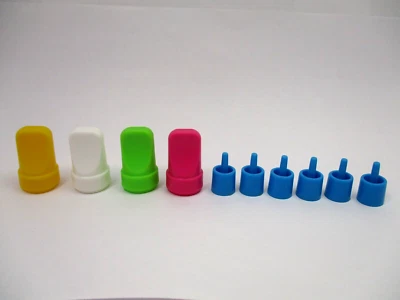 1989 BONKERS Game Replacement Parts Pieces 4 Movers Tokens 6 blue Scoring Pegs - Image 1 of 4