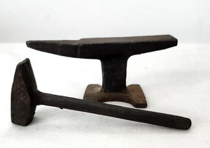 Vintage Miniatur Gusseisen Amboss und Hammer---Schmied oder Verkäufer Muster? - Bild 1 von 9