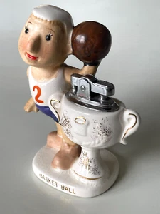 1962 CERAMIC BASKET PLAYER #2 accendino sportivo ALL SPORTS SHOW di AMICO Japan - Foto 1 di 7