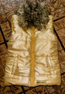 Juicy Couture Girls Quilted Puffer Vest Gold Faux Fur Collar Sz 6 EUC Y2K Retro - Picture 1 of 4