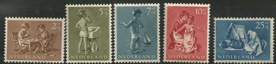 NETHERLANDS: back of book -- MNH - B271-275 complete set - C.V. $22 - Image 1 of 1