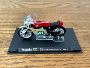 Deagostini Racing Motorcycle Model Collection 1.24 Scale - HAILWOOD HONDA RC162 - Picture 1 of 1