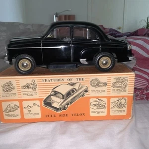 Victory Industries VAUXHALL VELOX 1:18 Scale Electric Boxed Vintage - Picture 1 of 5
