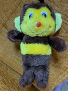 VINTAGE 1980 DAKIN Hummel Stofftier Plüschtier mit Nussschale gefüllt Korea - Bild 1 von 3