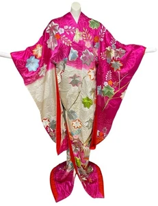 Kimono Japonés Uchikake Rosa con Arce y Fénix Bordado Usado - Imagen 1 de 16