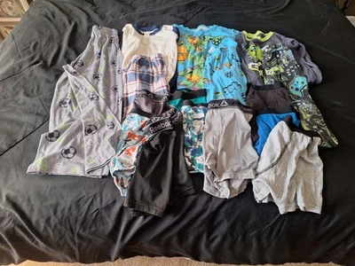 Мальчики PJ наборы размер 7-8 лот из 4 (плюс новые трусы и 2 пары брюк бесплатно) - Изображение 1 из 2