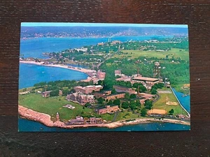 VINTAGE POSTCARD UNUSED POSTAGE COAST GUARD TRAINING CENTER GROTON CONNECTICUT - Picture 1 of 6