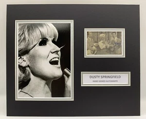 RARE Dusty Springfield Signed Photo Display + COA AUTOGRAPH MUSIC - Picture 1 of 4