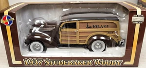 Iola 2005 Old Car Show - 1:24 Die Cast Car - 1937 STUDEBAKER WOODY, New - Picture 1 of 5