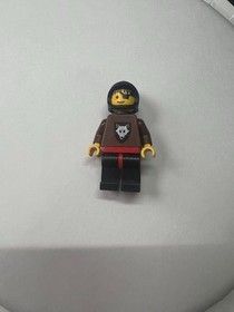 Lego Wolfpack 6075 Black Hood and Cape Castle Mini Figure