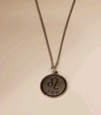 Collar Colgante Horóscopo Piedra Plateada Signo Zodiaco Leo El León Cadena Inoxidable Foto 1 de 3