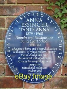 Foto 6x4 Plakette für Anna Essinger Bunce Court errichtet vom Verein c2021