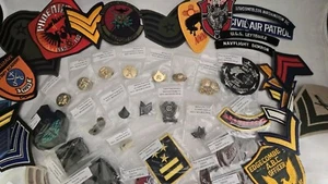 Vintage US Military Patches Lot / Army / Marines / Pins & Buttons Medal  - Picture 1 of 10