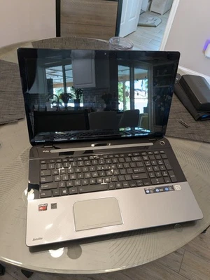Toshiba Satellite L75D-A7280 AMD A6-5200@2GHz/6GB RAM/SIN HDD/OS/Batería defectuosa Foto 1 de 4