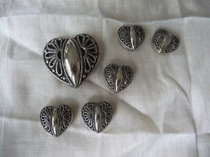 #12/21 vtg Women Shirt BUTTON COVER SILVER TONELOT 6 TEXTURED HEARTS - Picture 1 of 5