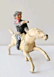 COWBOY ON HORSE FIRING PISTOL BARCLAY MANOIL - Picture 1 of 3