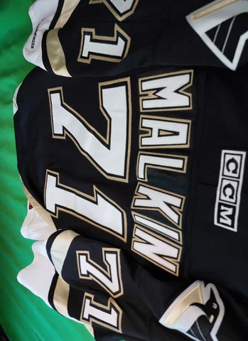Evengi Malkin Pittsburgh Penguins Jersey CCM black m vegas gold nhl mens Medium Cover