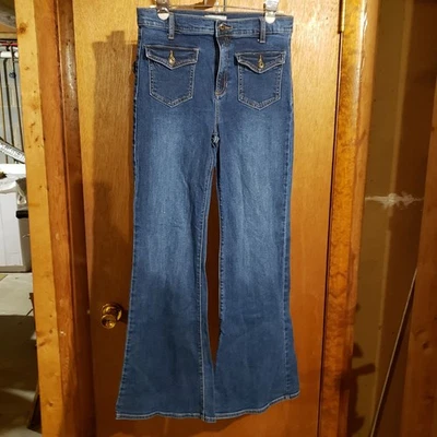 Pantalones de mezclilla azules para mujer Altar'd State - pierna acampanada - talla 11/W30 Foto 1 de 3