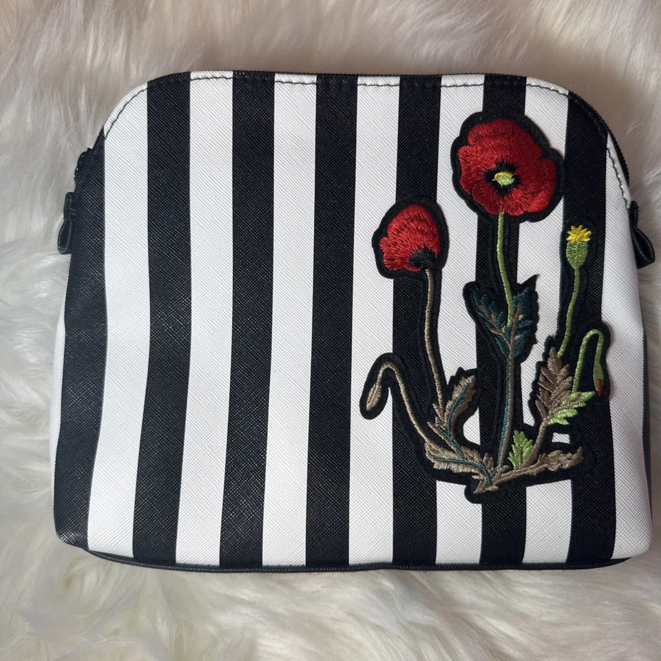 Bolsa de cosméticos Nordstrom a rayas con amapolas rojas (talla 9 pulgadas X 7) Foto 1 de 4