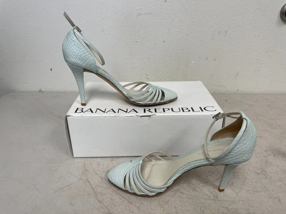 Banana Republic 真皮浅蓝色高跟鞋 8 意大利 — 第 1/4 张图片