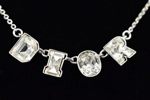 Collana Christian Dior Vintage Logo Cristallo Lettera Collare Firmato Argento Y2K - Foto 1 di 12
