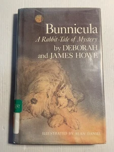 Vintage Bunnicula Deborah James Howe 1979 HCDJ Ex-Library Good Condition - Picture 1 of 6