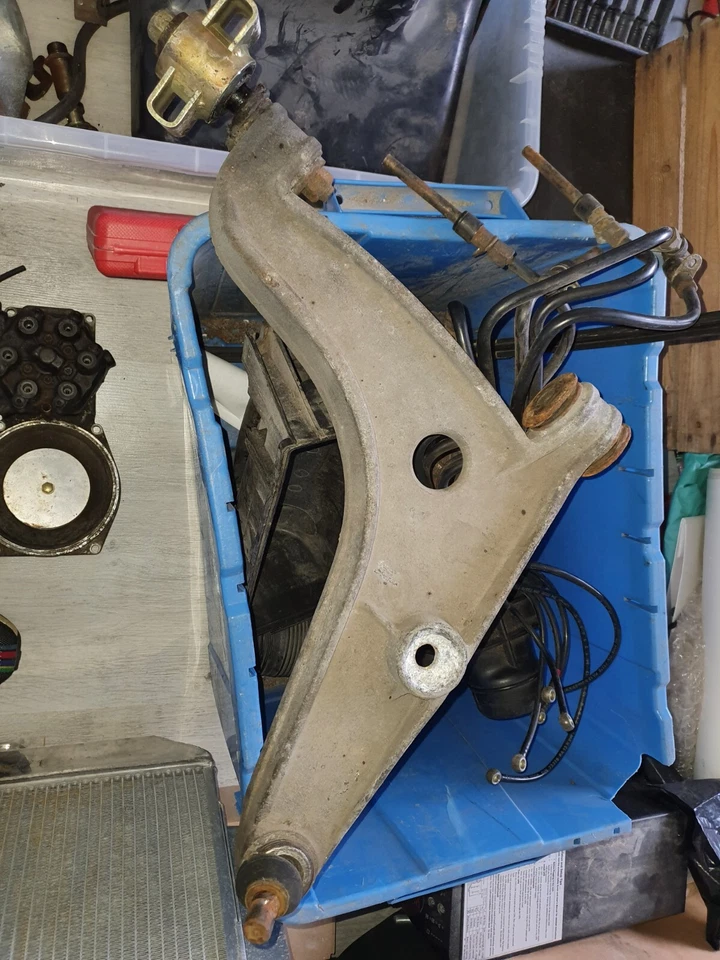 Mando inferior delantero izquierdo gasolina PORSCHE 944 2.5 3.0 95134114910  Foto 1 de 3