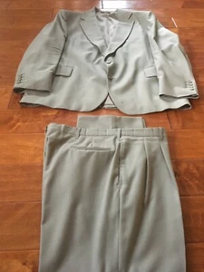 Strathmore The Mark of World's Best 2 Piece Suit 100% Wool 50R - Picture 1 of 14