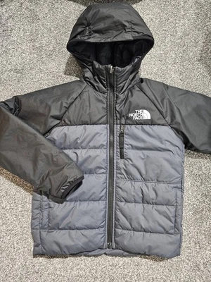 Boys Reversible The NorthFace Jacket, Age 8-9years Old. In Very Good Condition - Image 1 of 3