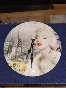 GLASS MARILYN MONROE WALL CLOCK WITH A COLOURFUL NEW YORK SCENE - Picture 1 of 8