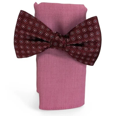 Conjunto de pajarita y cuadrado de bolsillo liso Bar Iii medallón pre atado rojo nuevo con etiquetas $55 Foto 1 de 2