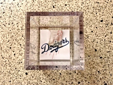 Los Angeles Dodgers Custom MLB World Series Champions Baseball Ring Display Case Cover