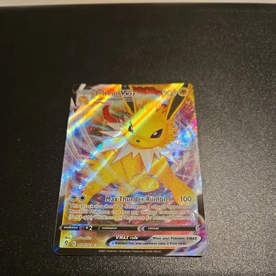Pokémon Evolving Skies Jolteon Vmax Foil Card Rare 51/203 NM - Image 1 of 4