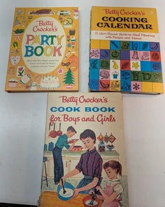 LOT OF 3 Betty Crocker's Cookbooks: Party Book Cooking Calendar Cook Book H - Imagen 1 de 21