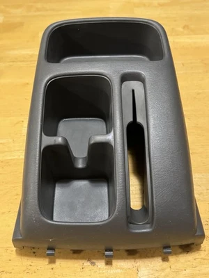 Portavasos Chevy Tracker Suzuki Vitara 1999-2004 consola central OEM 75821-65D1 Foto 1 de 4