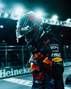 Max Verstappen 2024 Las Vegas Grand Prix Portrait 8x10 Formula 1 Racing Photo - Picture 1 of 1