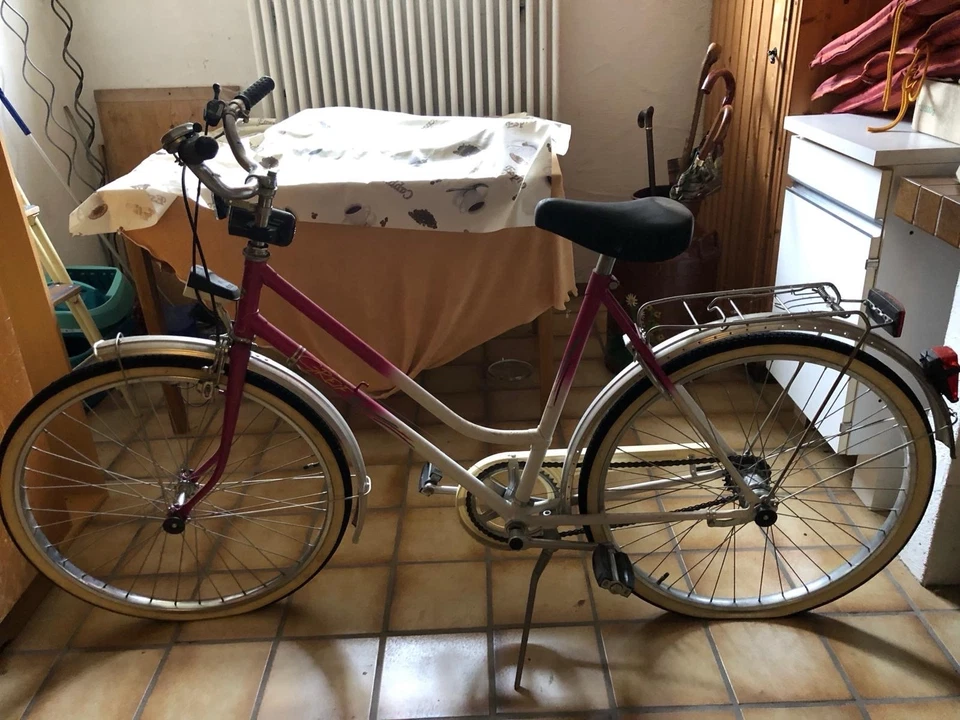 Greif Damen Fahrrad Weiß-rot, Torpedo 3 Gangschaltung mit Ständer - Bild 1 von 1