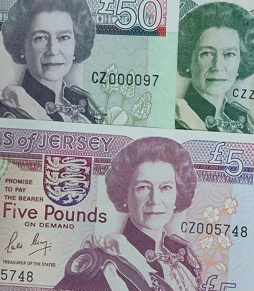 Jersey trio of replacements, w/ examples for P16, 19 & 26b & the fiver being UNC - Image 1 of 3