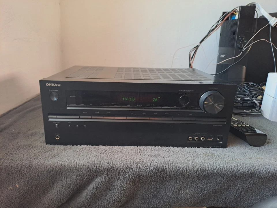 Sinto Amplificatore ONKYO TX-NR626 AV 7.2 160Wx7 USB HDMI 4K 3D WiFi BLUETOOTH - Immagine 1 di 4