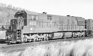Foto de 5 x 7 Penn Central GE U28C 6532 en Elrama, Pensilvania, 5 de enero de 1969 - Imagen 1 de 1