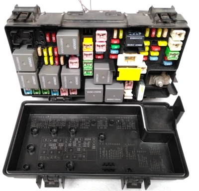 04692300AB Dodge 2009 Nitro Jeep Liberty Fuse Box Integrated TIPM TEMIC OEM I74 - Image 1 of 4