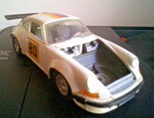 BBURAGO PORSCHE 911 SCALA 1:24 #80 INCOMPLETA PER RESTAURO, RECUPERO O RICAMBI - Foto 1 di 6