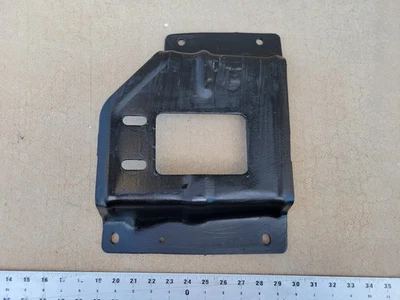 1999 - 2004 Ford F250 F350 Excursion Front Left Driver Bumper Mounting Bracket  - Image 1 of 4