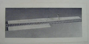 HO/HOn3 VINTAGE AYRES SCALE MODELS 3 PASSENGER PLATFORMS WOOD CRAFTSMAN KIT - Picture 1 of 3