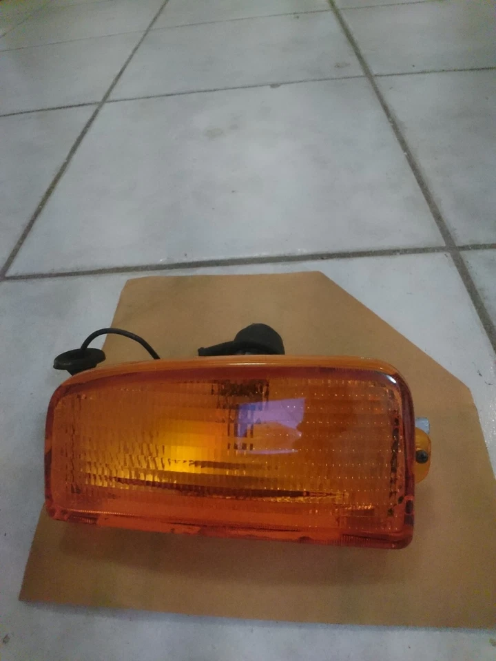 Indicador delantero izquierdo ford taunus mk2 aric 11.636.131 Foto 1 de 4